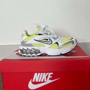 Women’s Nike Zoom Air Fire W7.5/M6